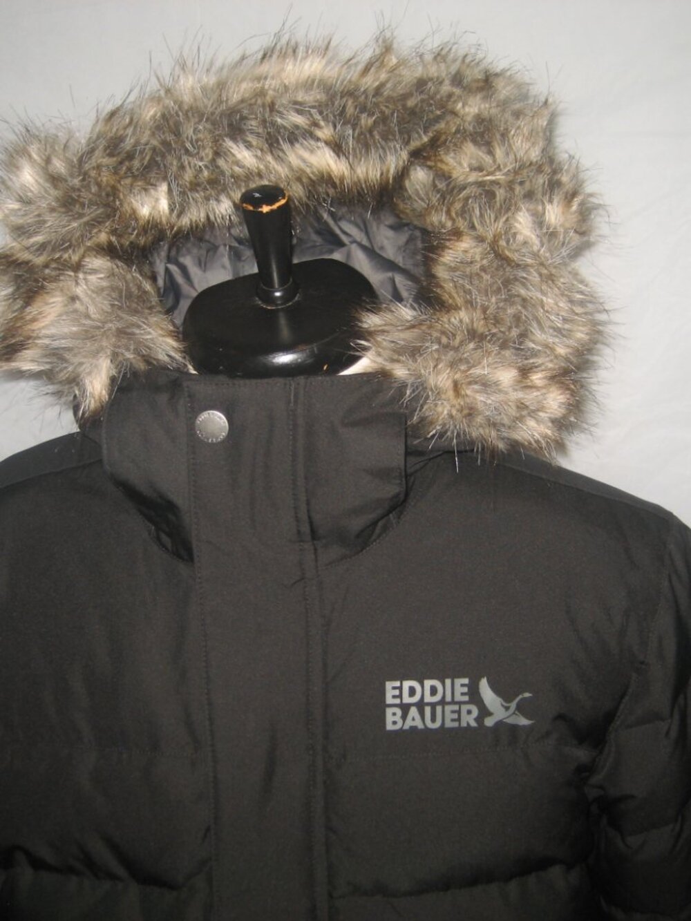 Men's Eddie Bauer Black Goose Down Parka Hooded Faux Fur Trim Puffer Med. New WT